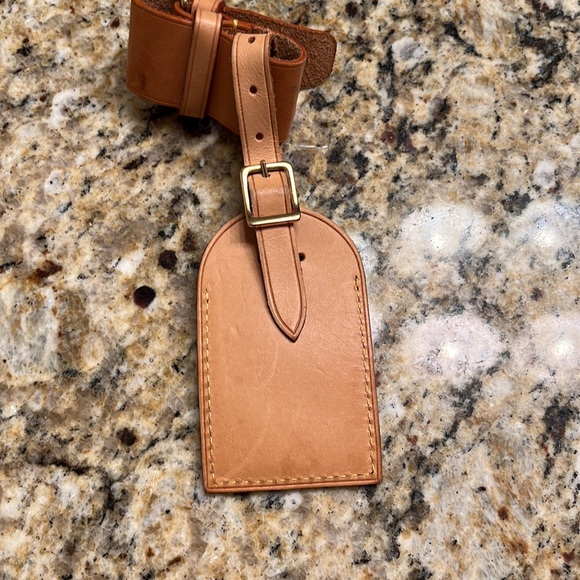 Louis Vuitton 2 Piece Luggage Tag - Picture 4 of 5